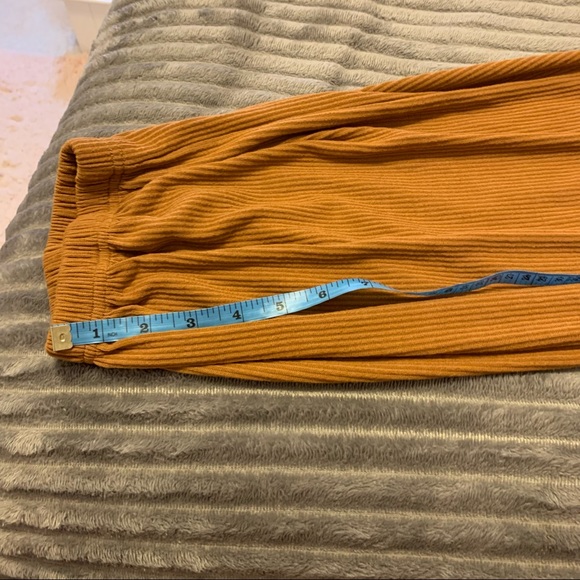 Super Cute Brown 2 Piece Set 🤎🤎 - Picture 11 of 16